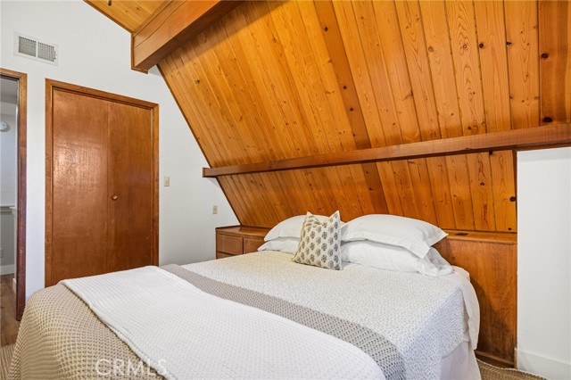 Detail Gallery Image 19 of 40 For 533 W Victoria Ct, Lake Arrowhead,  CA 92352 - 3 Beds | 2 Baths