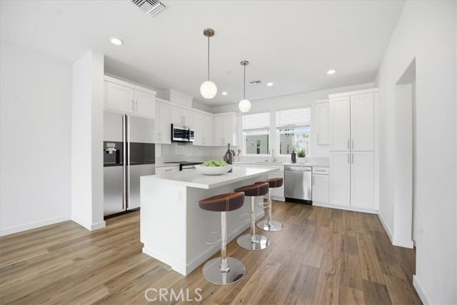 Detail Gallery Image 10 of 37 For 9331 via Azul, Pico Rivera,  CA 90660 - 3 Beds | 2/1 Baths