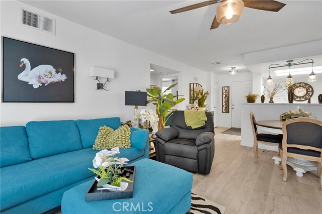 Detail Gallery Image 10 of 43 For 19047 Primrose Ln, Apple Valley,  CA 92308 - 2 Beds | 2 Baths