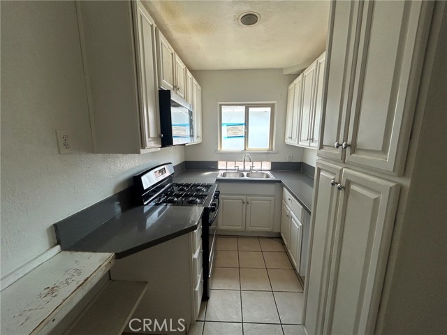 2736 East Jackson photo 4