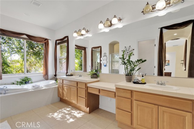 Detail Gallery Image 39 of 75 For 12916 Hyperion Ln, Apple Valley,  CA 92308 - 5 Beds | 3/1 Baths