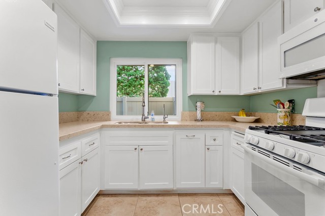 Detail Gallery Image 11 of 22 For 8877 Lauderdale Ct 212b,  Huntington Beach,  CA 92646 - 2 Beds | 2 Baths