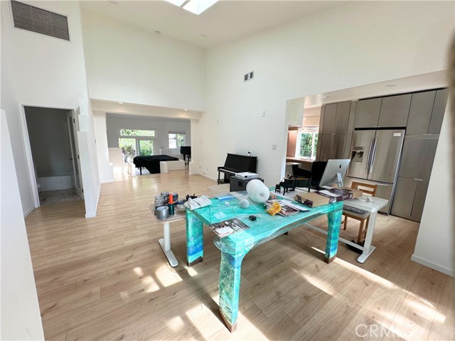 MLS #SR25243594 image #5