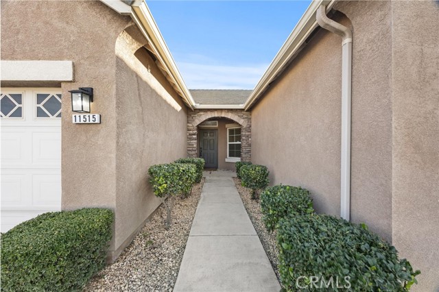 11515 Regarse, Bakersfield CA: https://media.crmls.org/medias/fe0af404-ea3e-41aa-a3d2-77a3643d207c.jpg