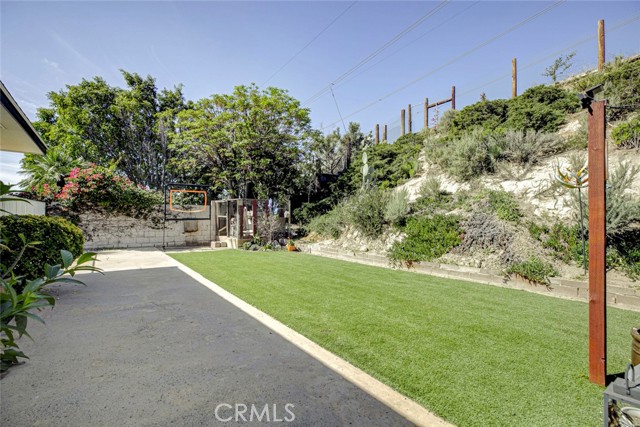Detail Gallery Image 26 of 32 For 10557 Mahoney, Sunland,  CA 91040 - 3 Beds | 2 Baths