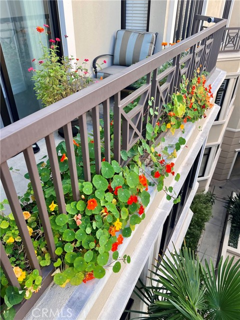 11847 Gorham Avenue, Los Angeles CA: https://media.crmls.org/medias/fe0d5da7-d5ae-4040-885d-3ea9c644cd72.jpg