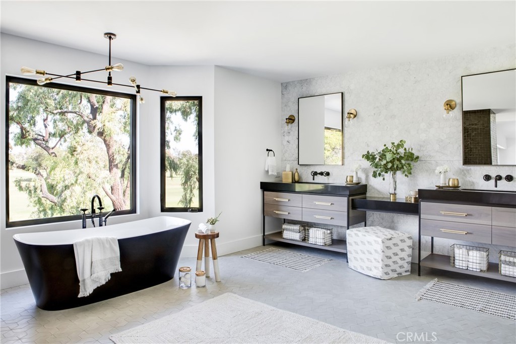 MLS #OC25140282 img 24