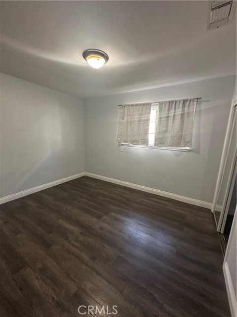 Detail Gallery Image 5 of 15 For 17443 Cohasset St, Van Nuys,  CA 91406 - 2 Beds | 1 Baths