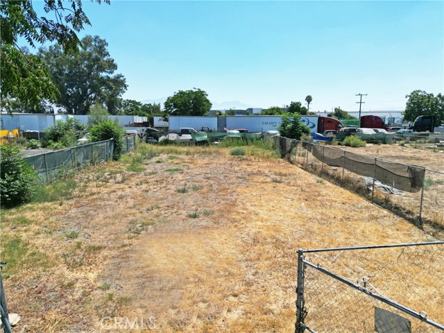 0 S Foisy Street, San Bernardino CA: https://media.crmls.org/medias/fe0f3c1c-323a-4928-a10e-cd58e307c063.jpg