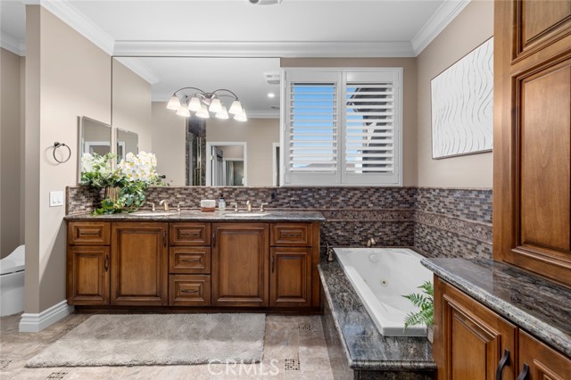 21131 Greenboro Lane, Huntington Beach CA: https://media.crmls.org/medias/fe0f6908-a928-4695-8341-bcbe5f982d78.jpg