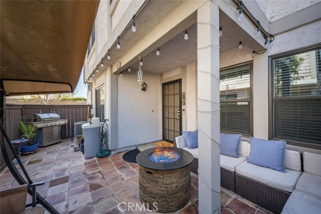 Detail Gallery Image 3 of 68 For 9061 Cobblestone Lane, Cypress,  CA 90630 - 3 Beds | 2/1 Baths
