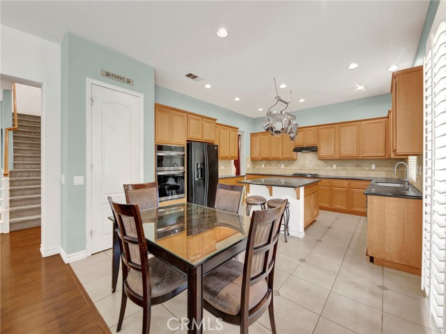 Detail Gallery Image 13 of 43 For 28346 Linda Vista, Canyon Country,  CA 91387 - 6 Beds | 3 Baths