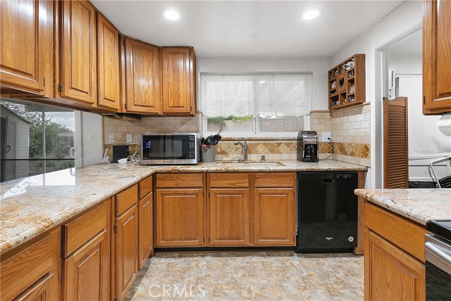 1975 Meadow View Court photo 8