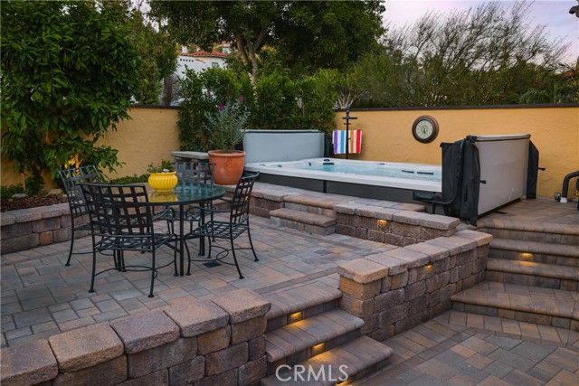 516 E Stocker Street, Glendale CA: https://media.crmls.org/medias/fe11df95-cd03-40bc-a150-2a12bf57832d.jpg
