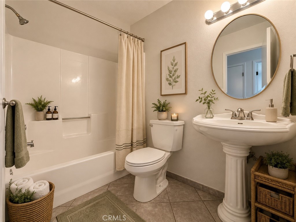 https://media.crmls.org/medias/fe13ec29-b963-4eb5-9148-3ed66b008347.jpg?preset=X-Large