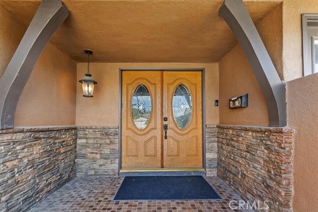 Detail Gallery Image 8 of 64 For 451 Termino Ave, Corona,  CA 92879 - 4 Beds | 2/1 Baths