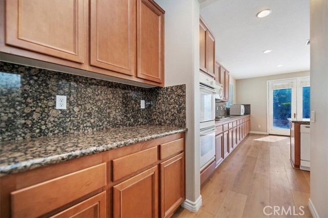 39977 New Haven Rd., Temecula CA: https://media.crmls.org/medias/fe1557ca-5843-4662-bfde-f408f0b43ec0.jpg