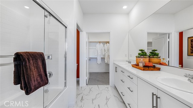 Detail Gallery Image 16 of 21 For 65199 Avenida De Nuves, Desert Hot Springs,  CA 92240 - 5 Beds | 3 Baths