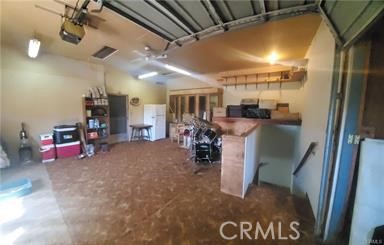 https://media.crmls.org/medias/fe1609d3-086d-4961-a180-d7f2b7c89dd6.jpg?preset=X-Large