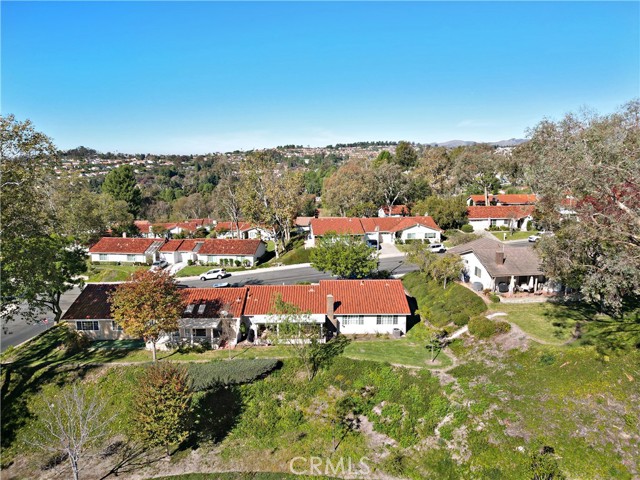 Detail Gallery Image 2 of 42 For 27952 Calle Casal, Mission Viejo,  CA 92692 - 3 Beds | 2 Baths