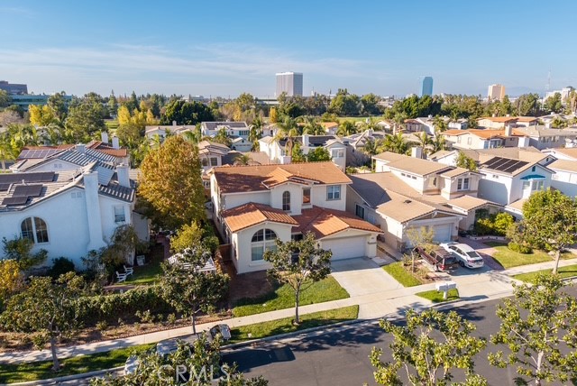 Detail Gallery Image 2 of 44 For 2828 Augusta, Santa Ana,  CA 92706 - 5 Beds | 4 Baths