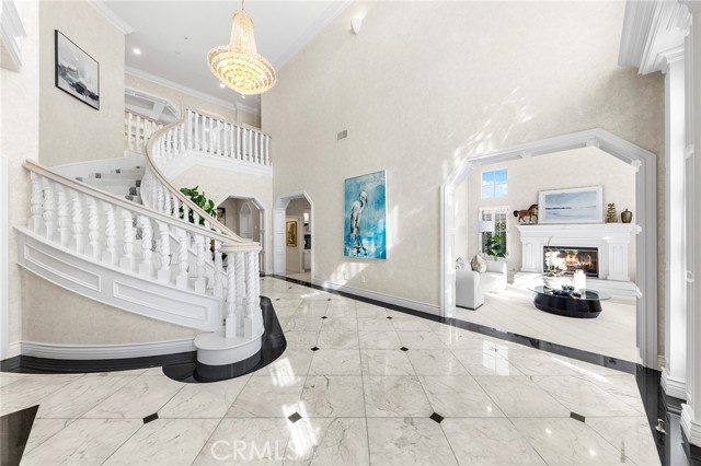 Detail Gallery Image 5 of 70 For 209 W Camino Real, Arcadia,  CA 91007 - 4 Beds | 4/1 Baths