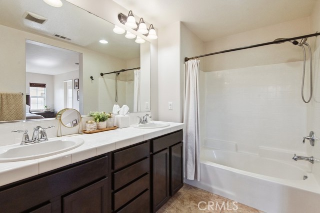 Detail Gallery Image 14 of 23 For 31765 Paseo Peonia, Murrieta,  CA 92563 - 3 Beds | 2/1 Baths