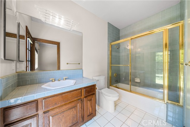 519 Connie Rae Way, Arcadia CA: https://media.crmls.org/medias/fe172af5-ad88-4ef0-a183-a9615a546033.jpg
