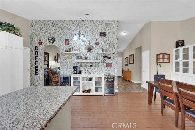 11359 Courtside, Victorville CA: https://media.crmls.org/medias/fe175df3-f255-484a-9fd4-1d17aed48a81.jpg