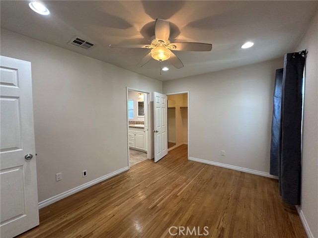 6724 Jumilla Avenue photo 21