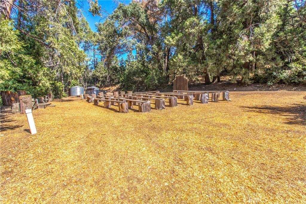 https://media.crmls.org/medias/fe18524c-9f7b-42fb-a82d-c26b4076b3ec.jpg?preset=X-Large