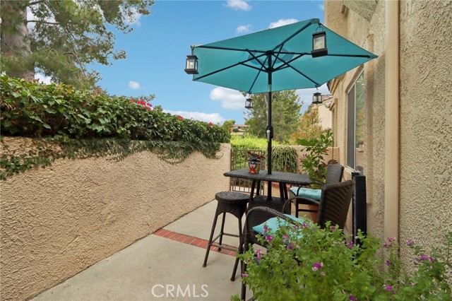 21201 Jasmines Way, Lake Forest CA: https://media.crmls.org/medias/fe185831-23a2-4349-90de-975516c31202.jpg