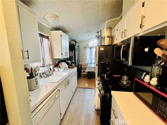 Detail Gallery Image 16 of 34 For 18540 Soledad Canyon Rd #27,  Canyon Country,  CA 91351 - 2 Beds | 2 Baths