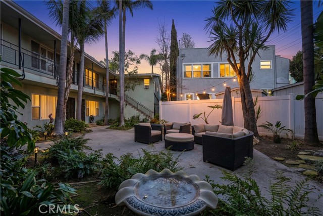 Detail Gallery Image 37 of 42 For 1404 E 1st St #5,  Long Beach,  CA 90802 - 2 Beds | 1 Baths