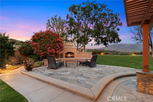 Detail Gallery Image 9 of 47 For 5330 Crescent Dr, Yorba Linda,  CA 92887 - 5 Beds | 2/1 Baths