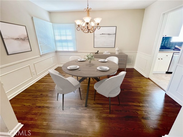 Detail Gallery Image 4 of 21 For 4721 Ventura Canyon Ave, Sherman Oaks,  CA 91423 - 3 Beds | 2 Baths