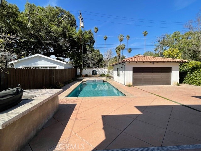 Detail Gallery Image 4 of 15 For 1717 Oakdale St, Pasadena,  CA 91106 - 4 Beds | 5 Baths