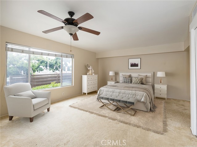 Detail Gallery Image 11 of 32 For 403 E Pine Ave, El Segundo,  CA 90245 - 5 Beds | 3 Baths