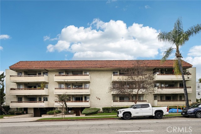 Detail Gallery Image 39 of 40 For 125 S Sierra Madre #215,  Pasadena,  CA 91107 - 2 Beds | 2 Baths