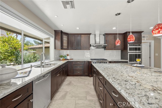 417 W Las Palmas Drive, Fullerton CA: https://media.crmls.org/medias/fe1ac6c4-f74c-4258-b29e-df88556be56e.jpg