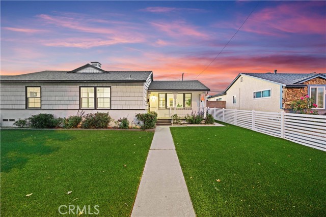 Detail Gallery Image 3 of 32 For 16521 Plummer St, North Hills,  CA 91343 - 3 Beds | 2 Baths
