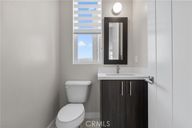 Detail Gallery Image 22 of 41 For 2753 Waverly Dr #705,  Los Angeles,  CA 90039 - 2 Beds | 3 Baths