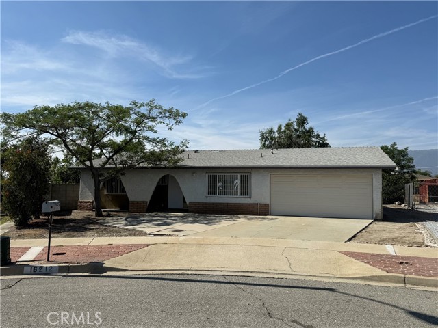 Detail Gallery Image 3 of 33 For 16212 Owen, Fontana,  CA 92335 - 3 Beds | 2 Baths