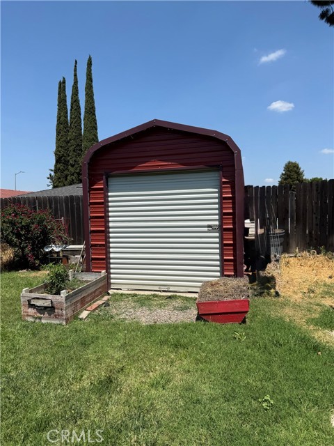 27247 San Jose Avenue, Madera CA: https://media.crmls.org/medias/fe1bd22e-85f3-4b32-a01a-4a51c09061ed.jpg