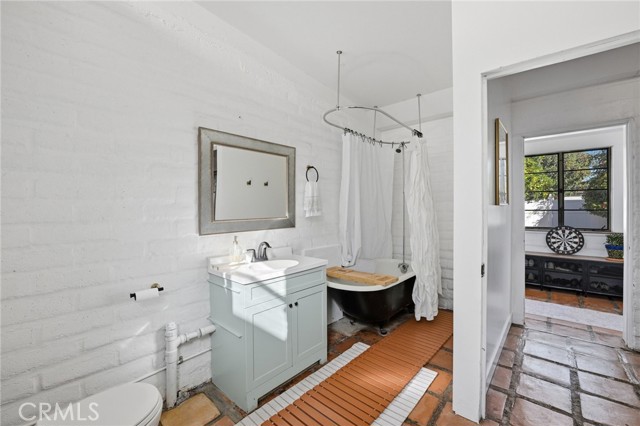 Detail Gallery Image 14 of 43 For 808 E Grand Blvd, Corona,  CA 92879 - 3 Beds | 2 Baths