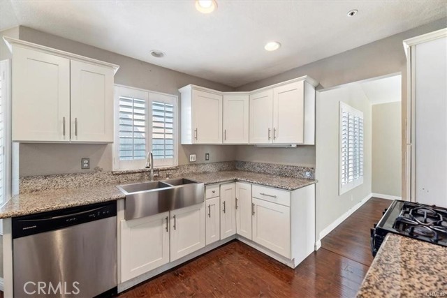 16444 Trelaney Road, Fontana CA: https://media.crmls.org/medias/fe1c5e29-1bd9-4be8-9d0e-195945aa6c29.jpg