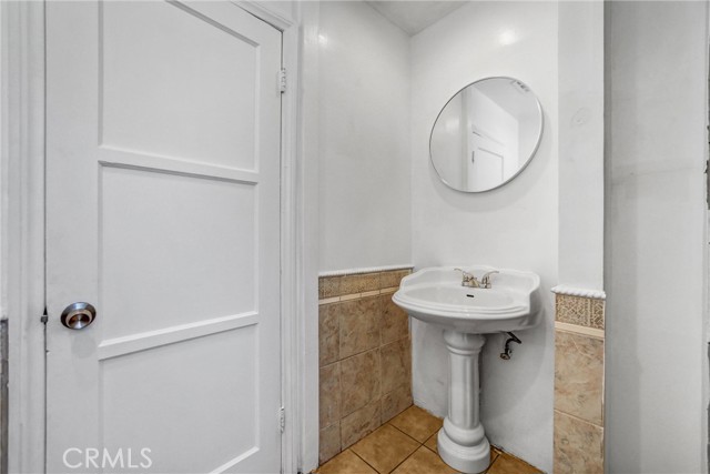 Detail Gallery Image 7 of 15 For 6225 Langdon, Van Nuys,  CA 91411 - 3 Beds | 2 Baths