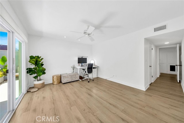 Detail Gallery Image 15 of 37 For 7259 Hillside Ave #102,  Los Angeles,  CA 90046 - 2 Beds | 2 Baths