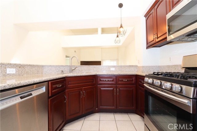 Detail Gallery Image 9 of 45 For 75 Hidden Valley Rd, Pomona,  CA 91766 - 3 Beds | 2 Baths