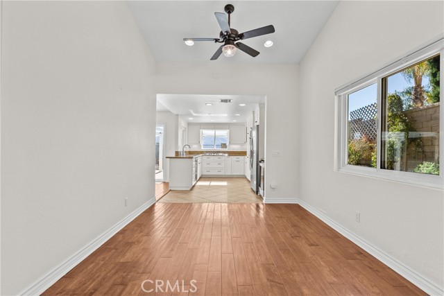 Detail Gallery Image 11 of 40 For 17050 Canvas, Canyon Country,  CA 91387 - 4 Beds | 2 Baths